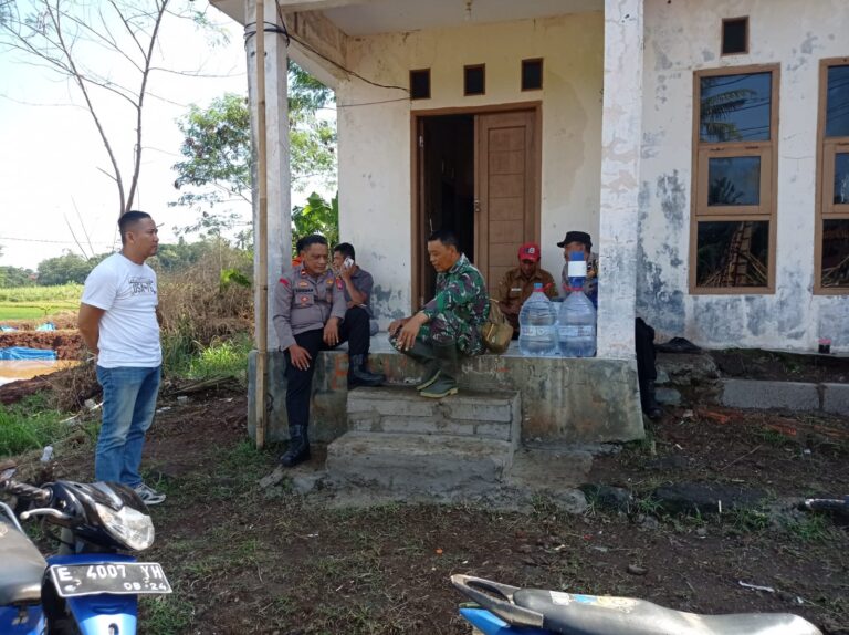 IPDA Lukman Hakim Pimpin Patroli Dialogis KRYD di Desa Patalagan, Sampaikan Himbauan Kamtibmas dan Perkuat Antisipasi C3 Demi Menjaga Situasi Wilayah Tetap Aman, Nyaman, dan Kondusif