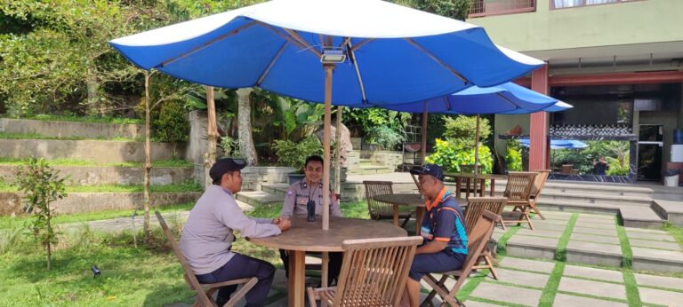 Kehadiran Polisi di Tengah Masyarakat, Polsek Cilimus Perkuat Patroli Dialogis