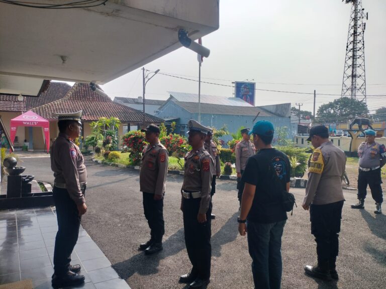 Serah Terima Tugas Jaga Polsek Cilimus Pastikan Pelayanan Tetap Optimal