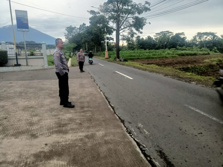 Jaga Kamtibmas Long Weekend, Bhabinkamtibmas Polsek Ciawigebang Intensifkan Patroli KRYD Siang Hari di Wilayah Kecamatan Cipicung