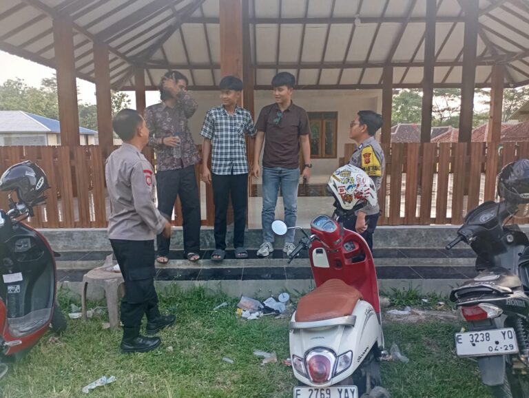 Polsek Cidahu Sambangi Anak Remaja Desa Legok, Tekankan Pentingnya Jaga Kamtibmas
