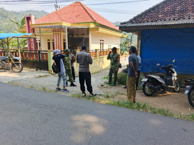 Sinergitas TNI-Polri Perkuat Harkamtibmas di Wilayah Hukum Polsek Ciwaru