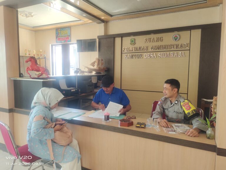 Bhabinkamtibmas Desa Sidaraja Kawal Proses Penerimaan Calon Kepala Dusun Manis