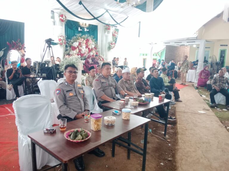 Bhabinkamtibmas Polsek Ciawigebang Amankan Hiburan Organ Dangdut di Desa Pamulihan