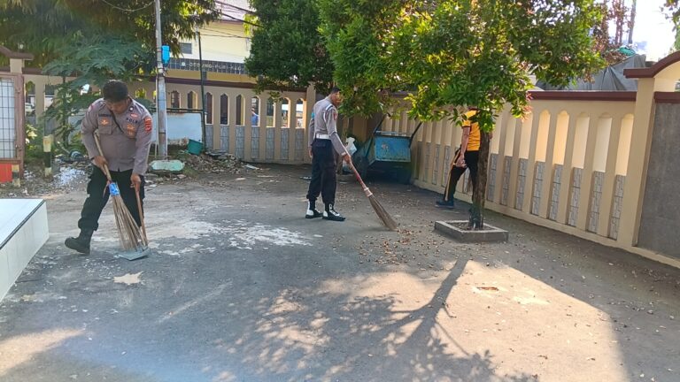 Polsek Ciawigebang Gelar Bhakti Religi di Masjid At Taqwa Sambut Hari Bhayangkara ke-80 Tahun 2026