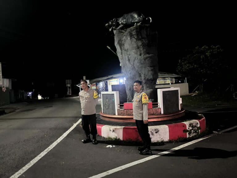 Sinergitas Pintu Perbatasan, Personel Polsek Mandirancan Ajak Warga Cegah Masuknya Kriminalitas Jalanan