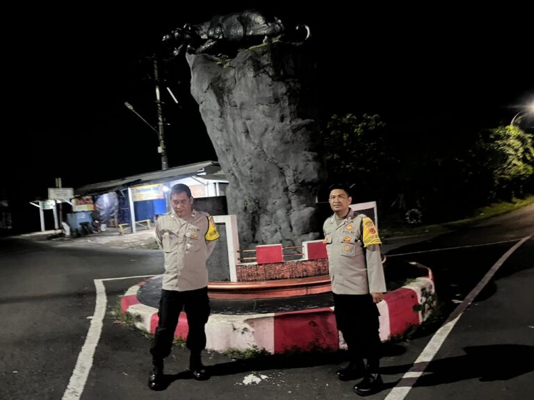 Gencarkan Patroli KRYD, Ka SPKT 3 Polsek Mandirancan Amankan Tugu Macan Cirea dari Aksi Balap Liar