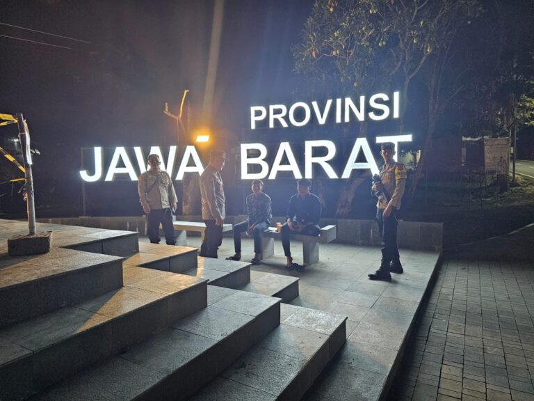 “Polsek Cibingbin Gelar Patroli Malam, Antisipasi C3 dan Gangguan Kamtibmas”