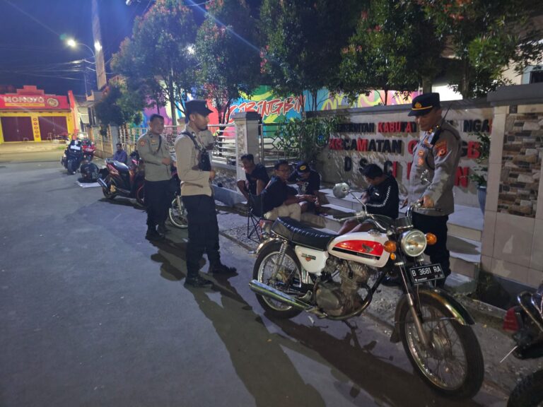 “Polsek Cibingbin Gelar Patroli Malam, Antisipasi C3 dan Gangguan Kamtibmas”