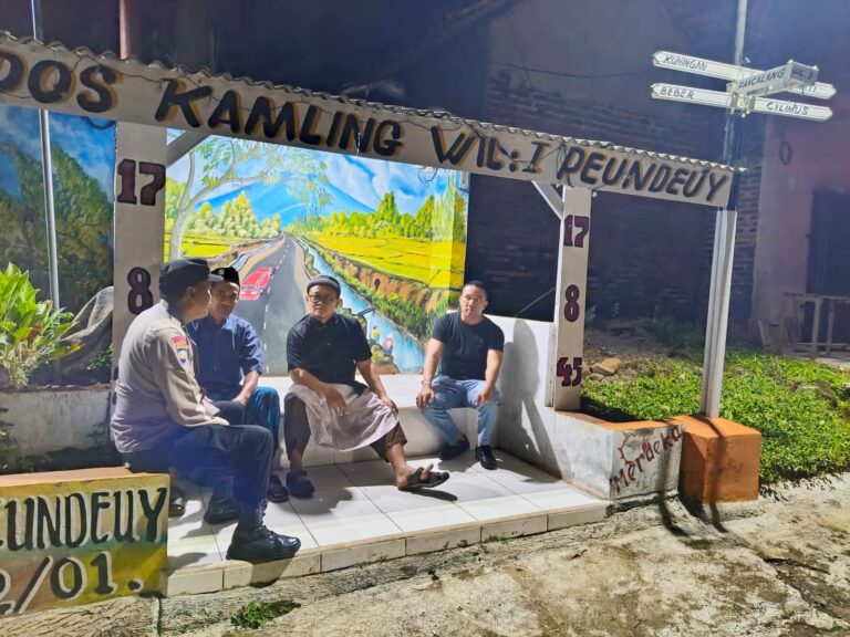 Cegah Aksi C-3, Geng Motor dan Balap Liar pada Jam Rawan Malam Hari, Polsek Pancalang Intensifkan Patroli KRYD dan Sambang Warga di Poskamling Desa Patalagan untuk Wujudkan Situasi Kamtibmas Kondusif