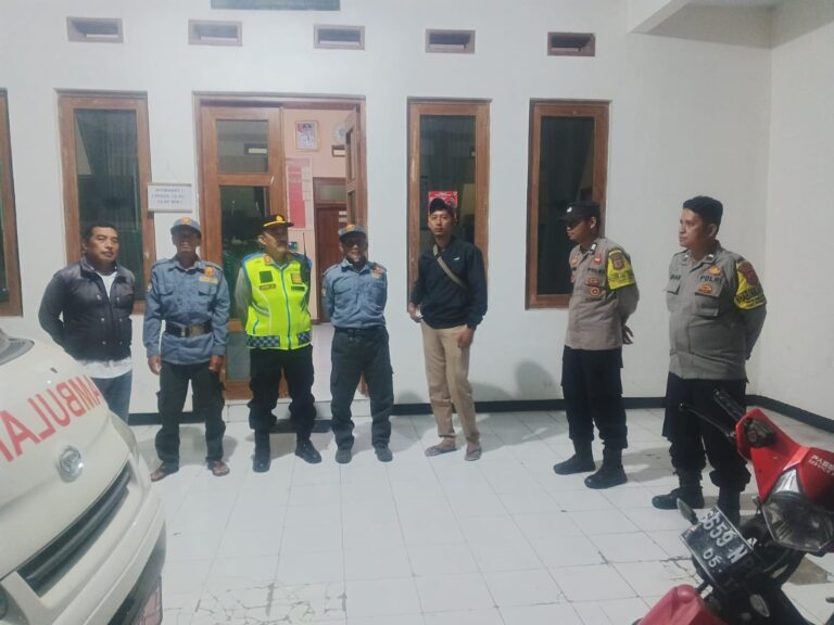 Akselerasi Pelayanan Kamtibmas Siaga Malam, Kapolsek Mandirancan Integrasikan Saluran Darurat dengan Piket Desa Pakembangan