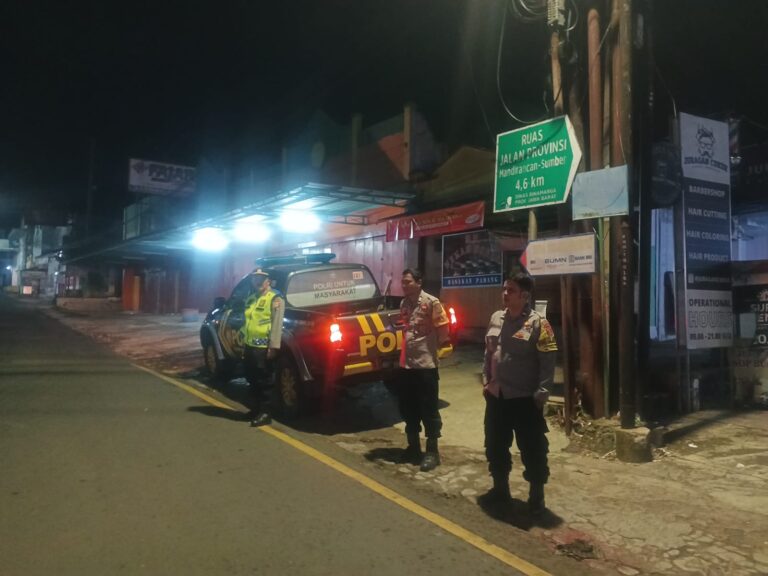 Edukasi Tertib Lalu Lintas di Jam Rawan, Kapolsek Mandirancan Tekan Angka Balap Liar dan Kenakalan Remaja