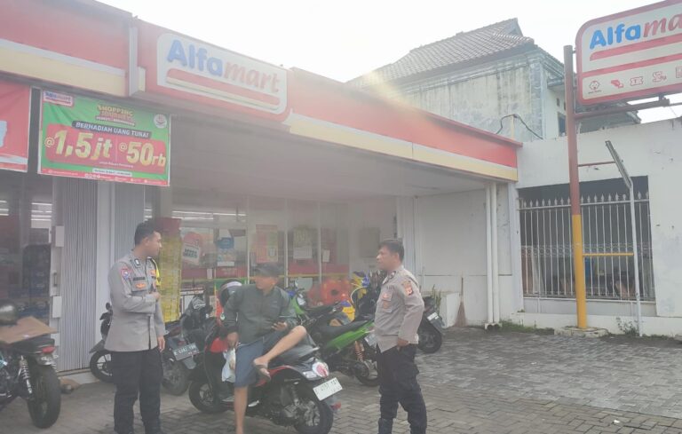 Antisipasi Modus Gendam dan Hipnotis, Polsek Mandirancan Perketat Proteksi Kamtibmas di Waralaba Desa Nanggela