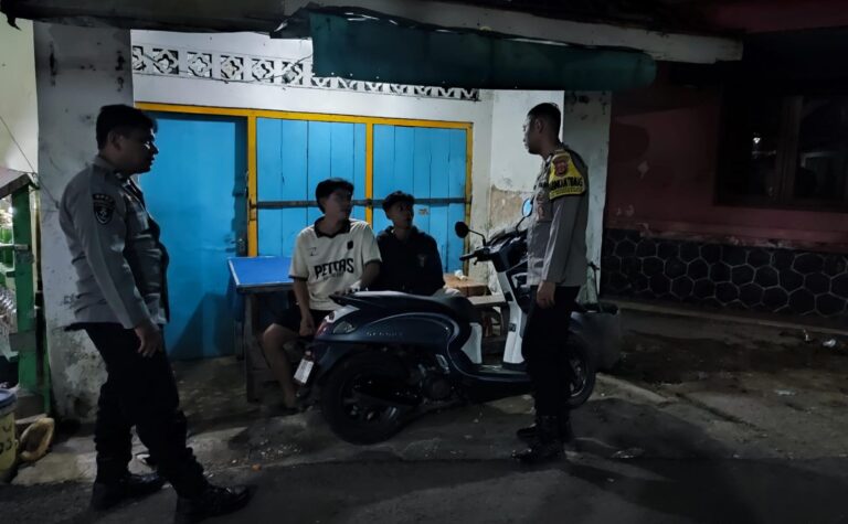Sentuhan Bimbingan di Larut Malam, Ka SPKT 2 Polsek Mandirancan Rangkul Remaja Cirea Guna Selamatkan Generasi Bangsa